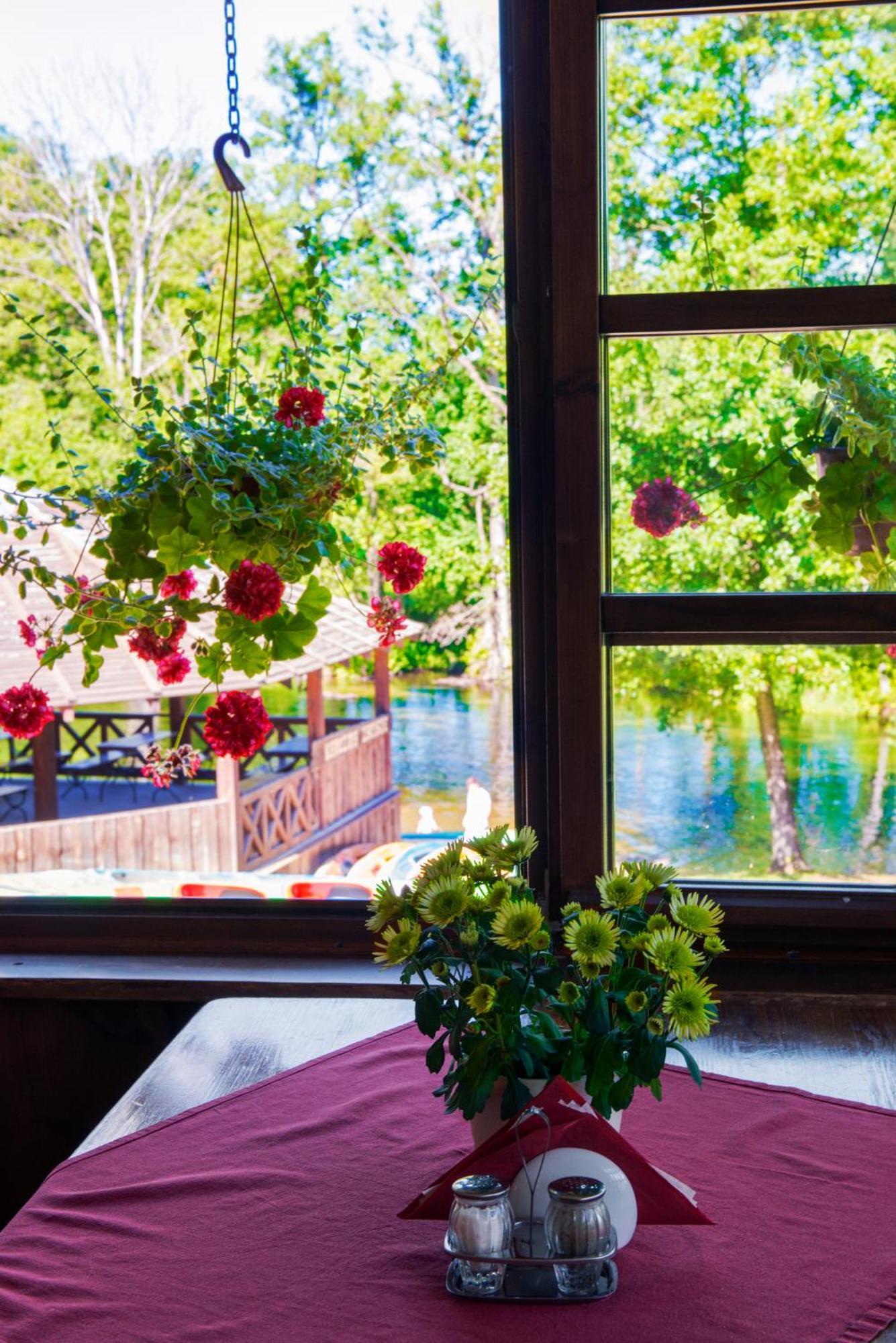Bed and Breakfast Karczma Zacisze Крутынь Экстерьер фото