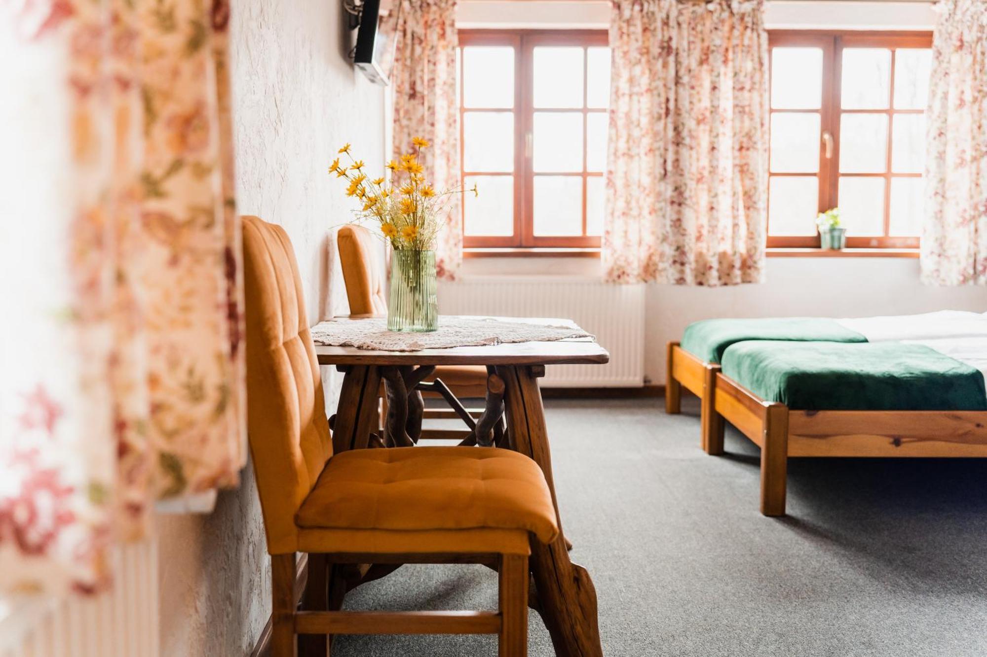 Bed and Breakfast Karczma Zacisze Крутынь Экстерьер фото